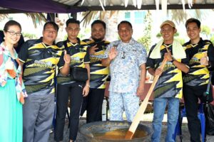 Artikel Perak Kini - 20 kawah dodol berjaya dimasak melalui Program Dodol Jiwa Murni TLDM dan Marina Island (11 Mei 2023) 9 Marina Island Pangkor - Family Vacation in Manjung Perak Perak Kini - Dodol Jiwa Murni 2023