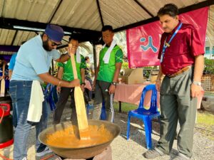 Artikel Perak Kini - 20 kawah dodol berjaya dimasak melalui Program Dodol Jiwa Murni TLDM dan Marina Island (11 Mei 2023) 10 Marina Island Pangkor - Family Vacation in Manjung Perak Perak Kini - Dodol Jiwa Murni 2023