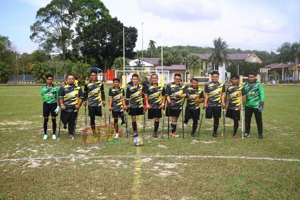 News Article Perak China Press 号召同好组残疾队 球场上“一肢”独秀 19 Marina Island Pangkor - Family Vacation in Manjung Perak Malaysia Amputee Football Tournament