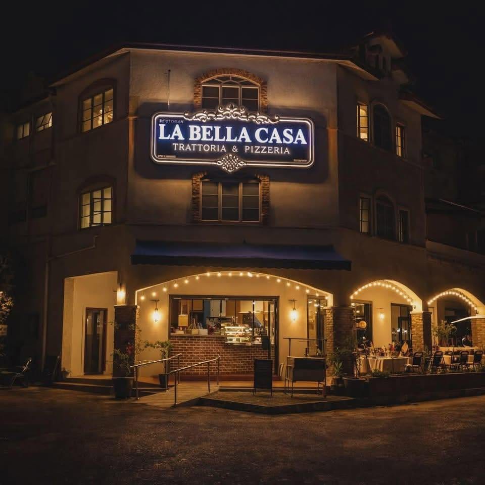 La Bella Casa Trattoria & Pizzeria